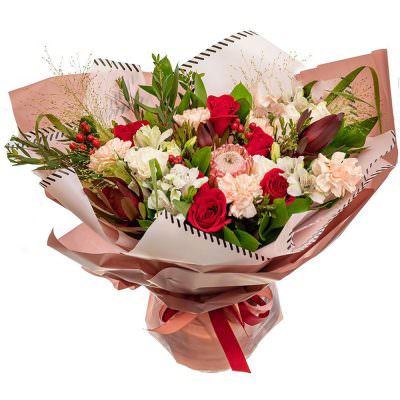 Красивый букет ароматных цветов «Летний рассвет»