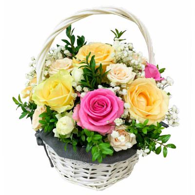 Корзина из живых цветов «Весенний вальс»