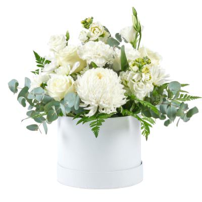 Цветы в шляпной коробке «Белоснежность»