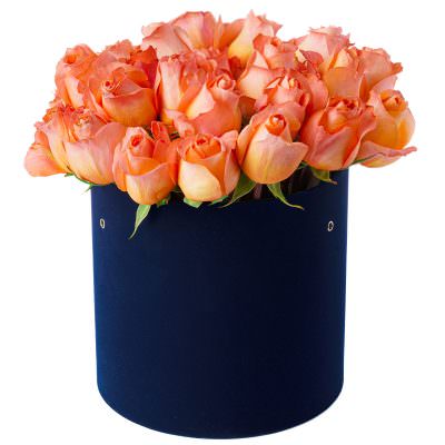 Шляпная коробка с розами «Полярный блеск»